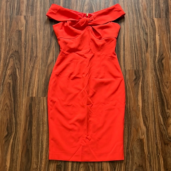 Trina Turk Imperative Dress - Picture 5 of 15